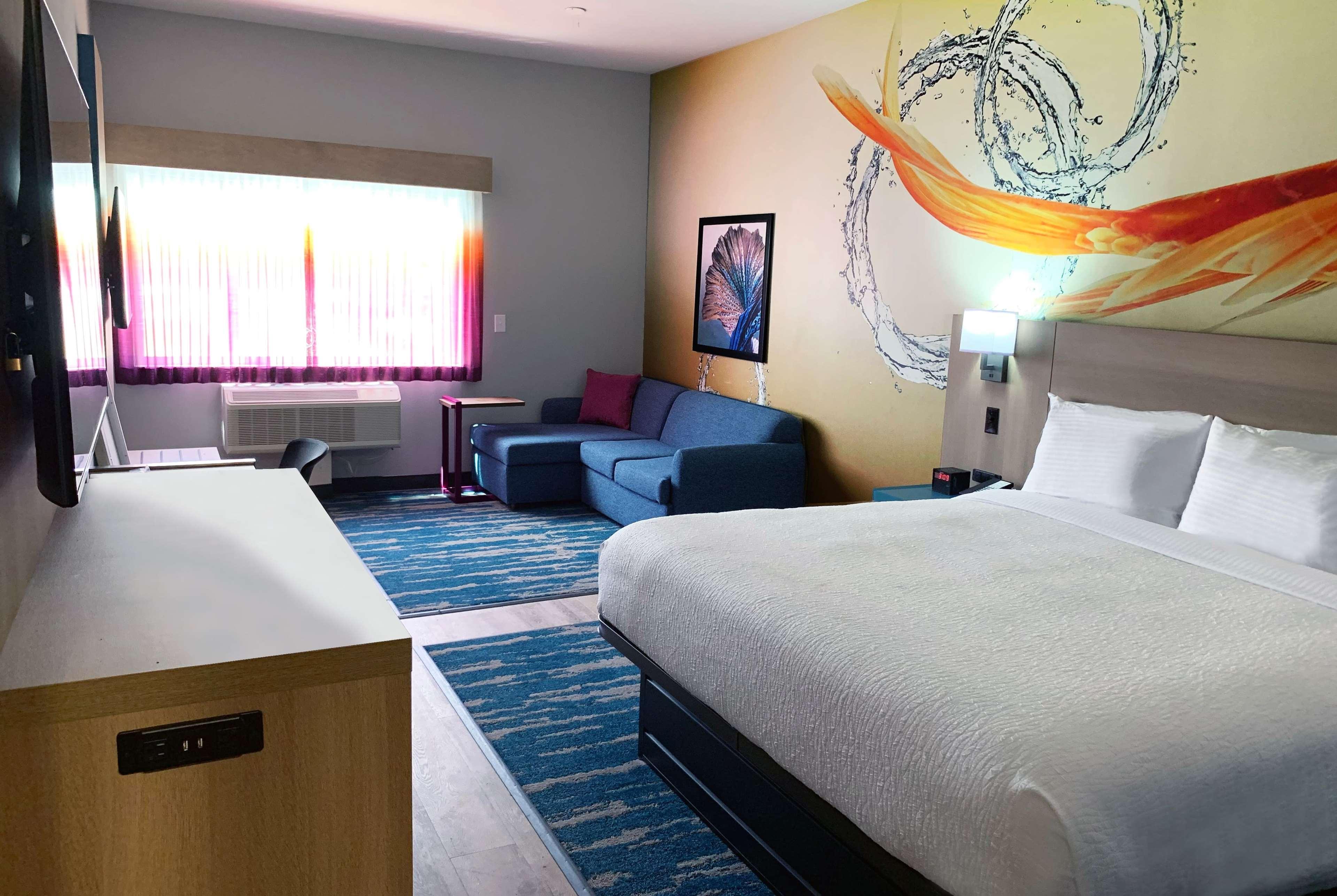 La Quinta Inn & Suites By Wyndham San Antonio Seaworld Lafb Zewnętrze zdjęcie